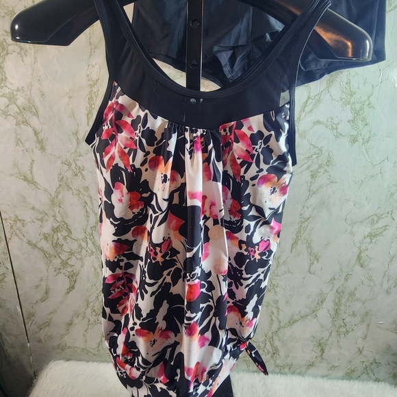 VBEASIIY 2 Piece Swimsuit - Picture 2 of 9